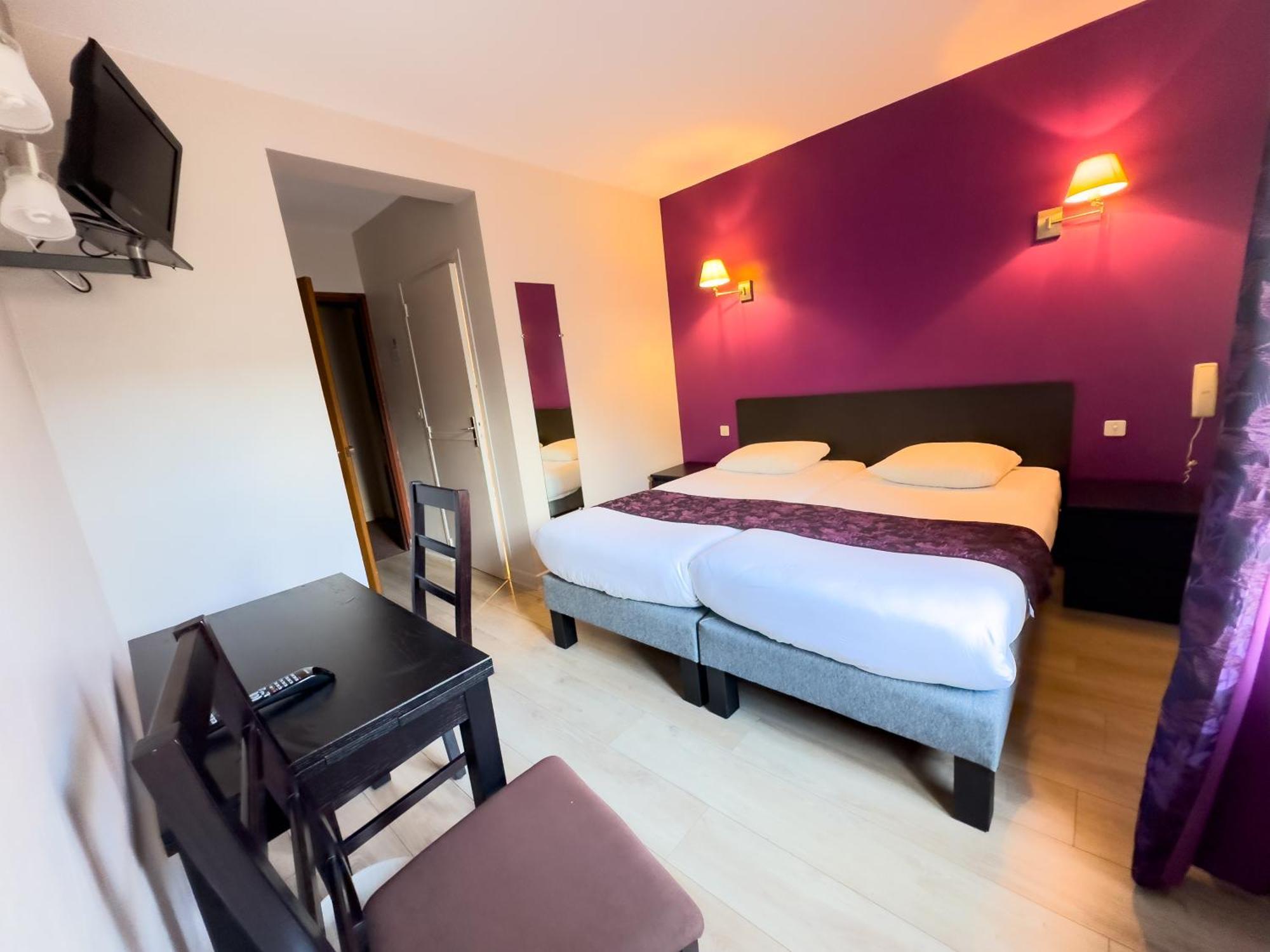 Logis Hotel Restaurant Des Voyageurs Tarnac ภายนอก รูปภาพ