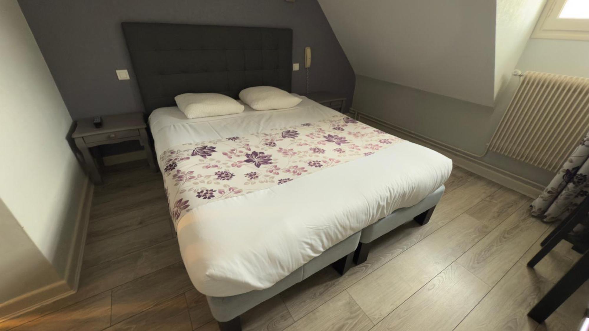 Logis Hotel Restaurant Des Voyageurs Tarnac ภายนอก รูปภาพ
