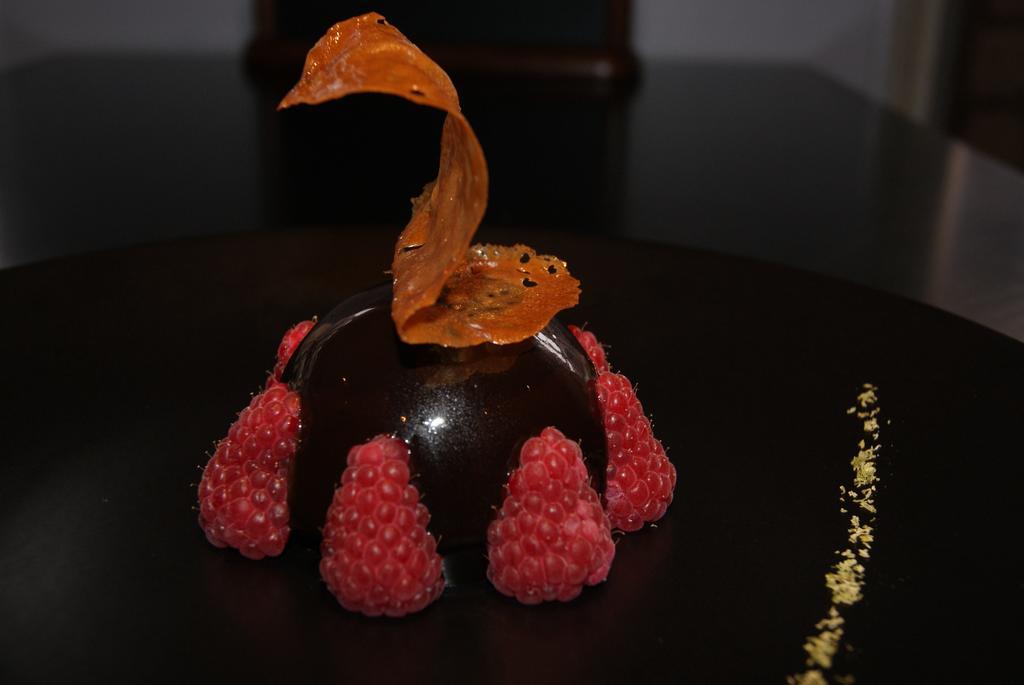 Logis Hotel Restaurant Des Voyageurs Tarnac ภายนอก รูปภาพ